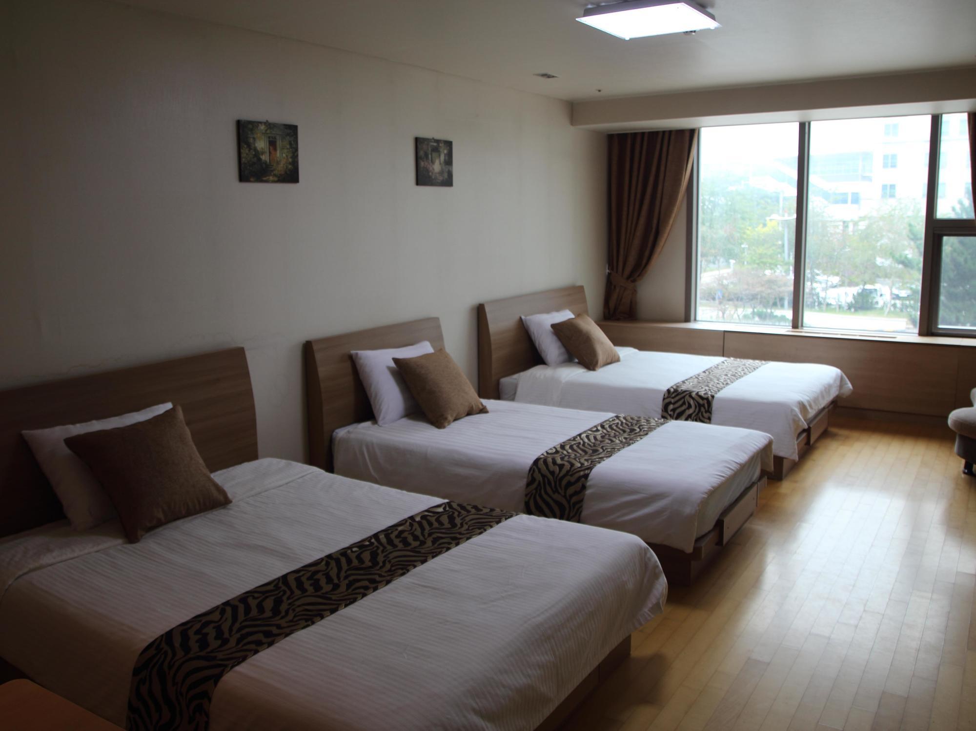 Incheon Airport Guesthouse Екстер'єр фото