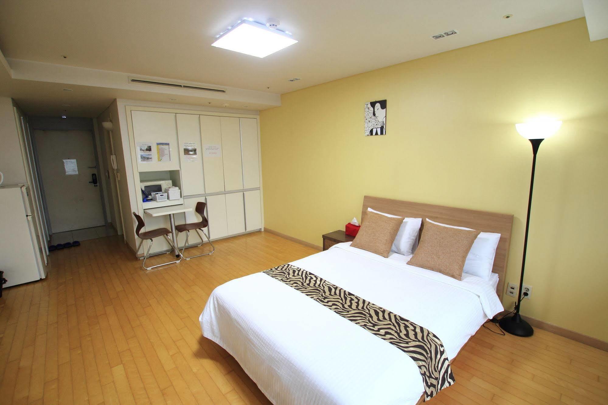 Incheon Airport Guesthouse Екстер'єр фото